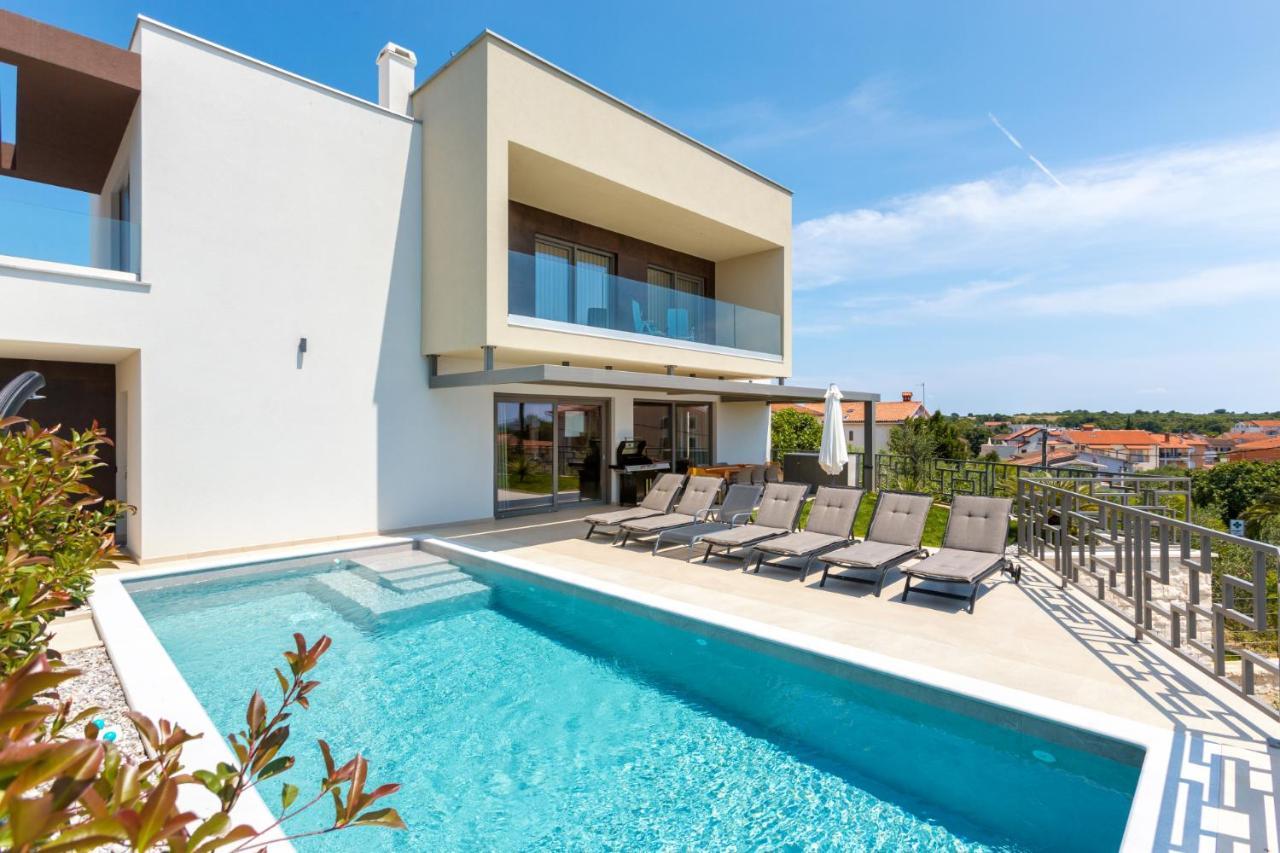 Villa Suenos - New & Modern - 2023 Медулин Экстерьер фото