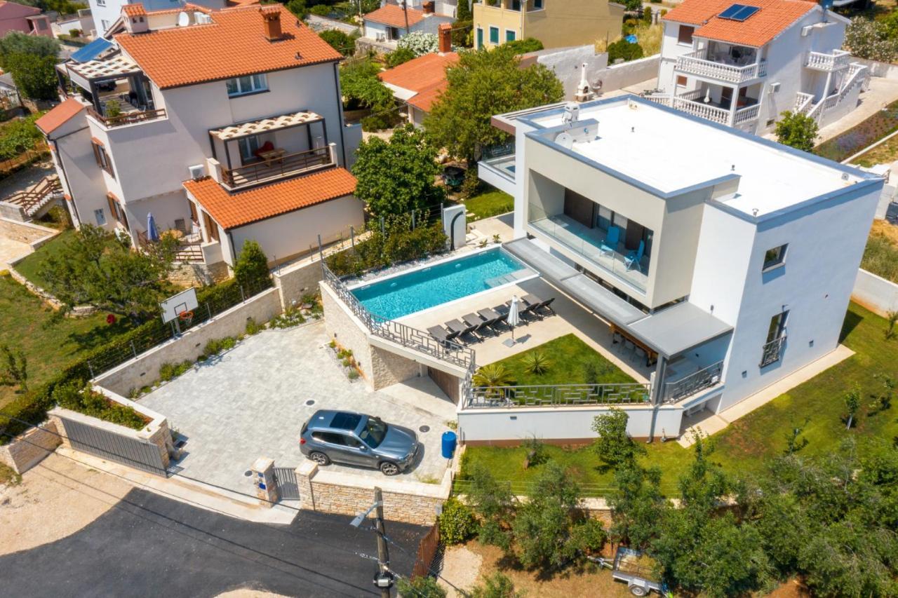 Villa Suenos - New & Modern - 2023 Медулин Экстерьер фото